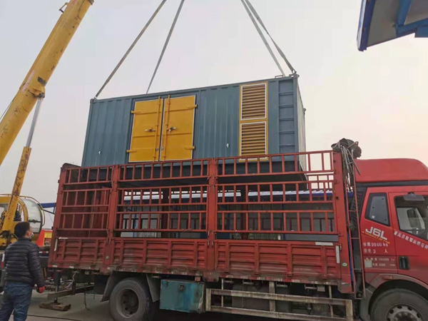 中方如何根据测量要求选择合适的电压表量程？