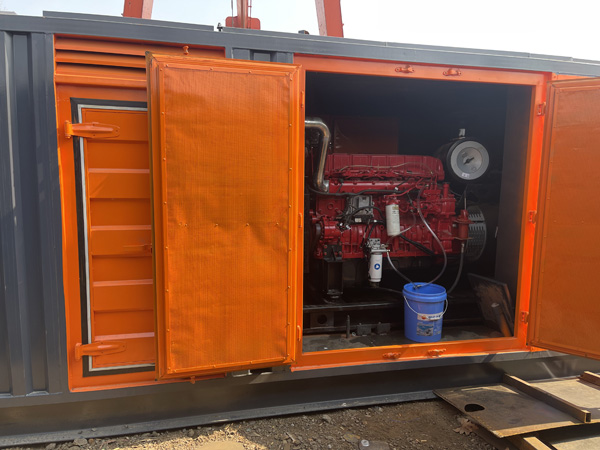 中方柴油发电机组在高温环境下运行时需要注意哪些问题？